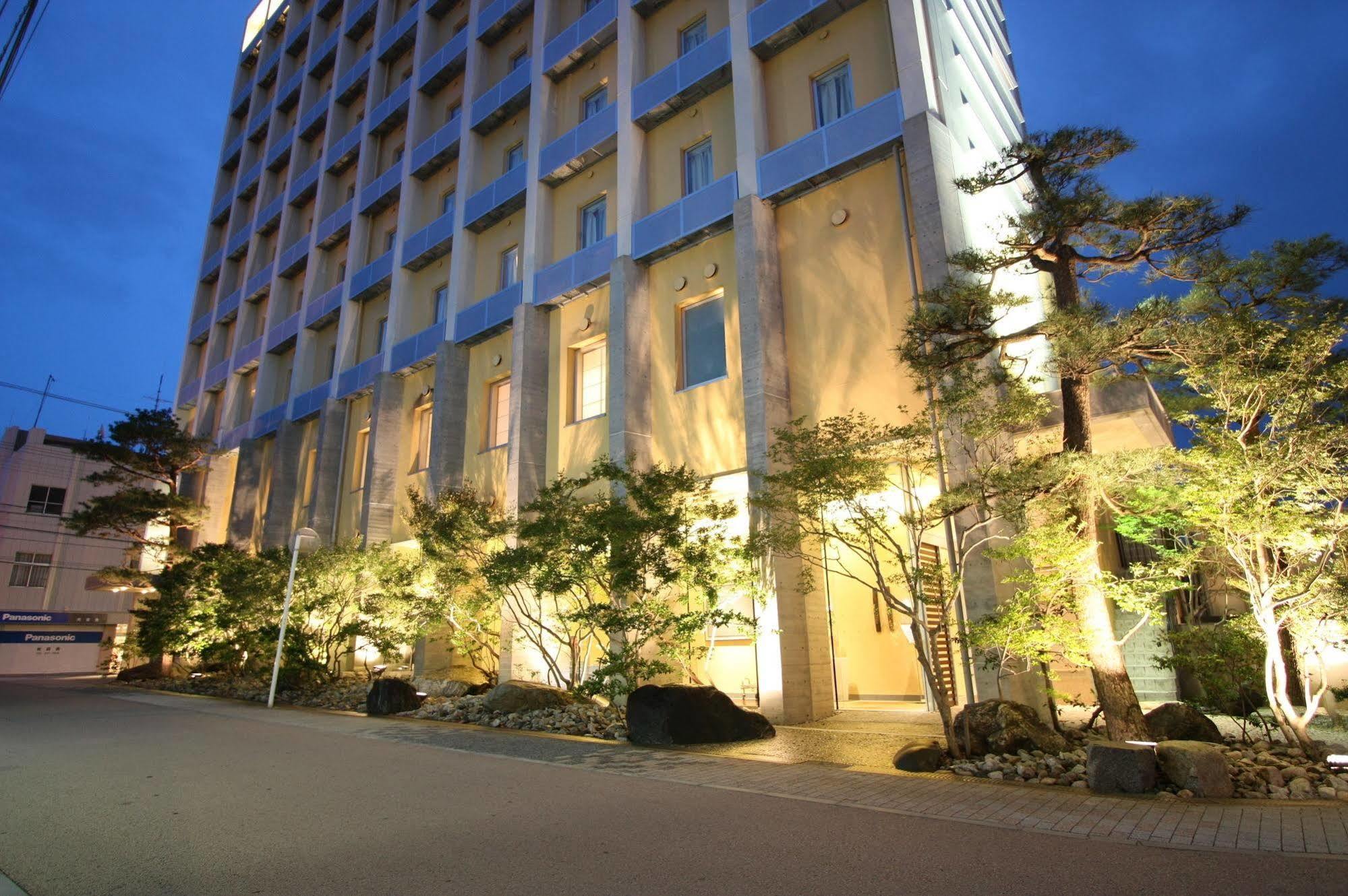 Uozu Manten Hotel Ekimae Extérieur photo